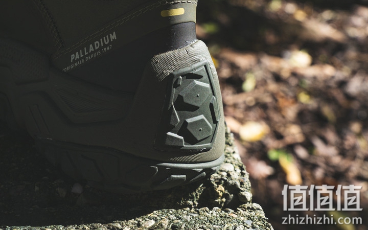 PALLADIUM OFF-GRID轮胎鞋体验：轮胎大底与快速绑带的美妙邂逅