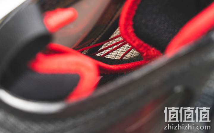 Nike LeBron 19 开箱分享：皇帝战靴的独特气质！