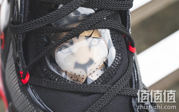 Nike LeBron 19 开箱分享：皇帝战靴的独特气质！