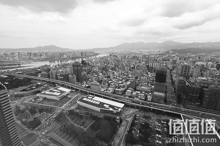 Canon RF 16mm f/2.8 STM 评测：平价且物超所值的大光圈超广角镜头！