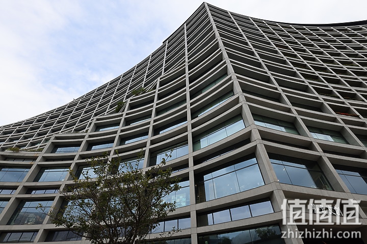 Canon RF 16mm f/2.8 STM 评测：平价且物超所值的大光圈超广角镜头！