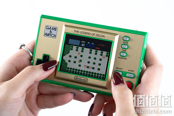 Game & Watch:塞尔达传说开箱：彩蛋满满、可玩性更高的迷你复刻主机！