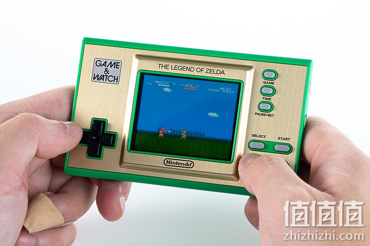 Game & Watch:塞尔达传说开箱：彩蛋满满、可玩性更高的迷你复刻主机！