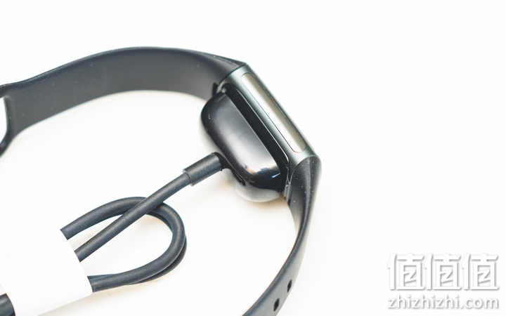 Fitbit Charge 5运动手环穿戴分享：AMOLED全彩屏幕的有感优化！
