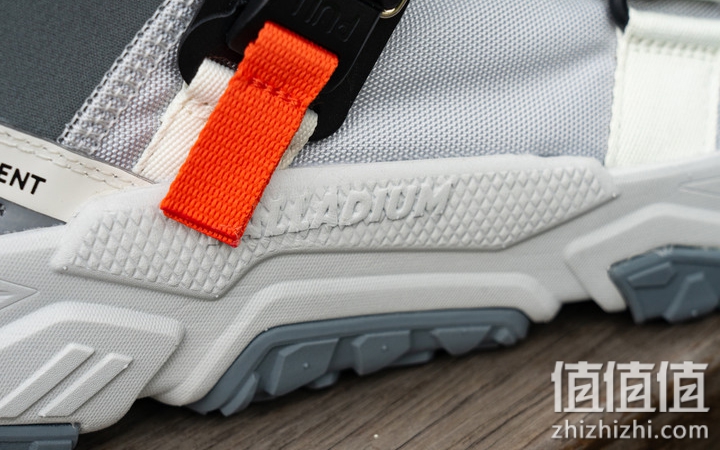 Palladium OFF-GRID LO UTILITY实穿分享：Z字型绑带的绝佳便利性！