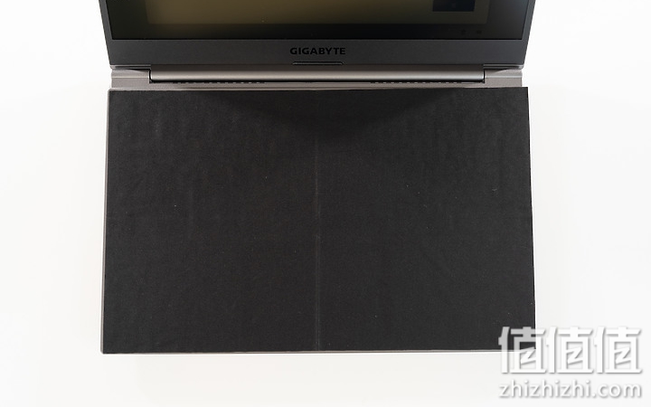 GIGABYTE U4 Ultrabook评测：羽量级轻薄、重量级性能