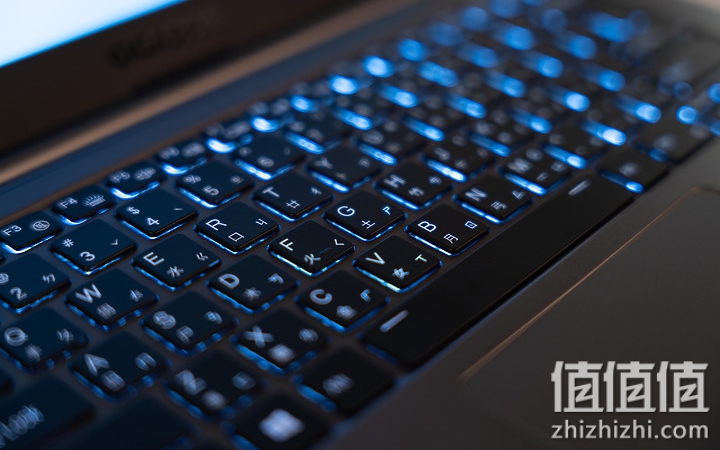 GIGABYTE U4 Ultrabook评测：羽量级轻薄、重量级性能