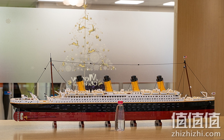 LEGO 乐高 10294 「泰坦尼克号」开箱：史诗级的艺术品！