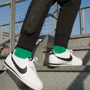 耐克 CLASSIC CORTEZ  女款 低帮运动 小白鞋
