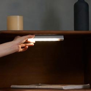 Yeelight易来人体感应干电池款橱柜灯白色