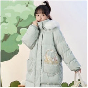 十三余 小豆蔻儿 花盛 国风刺绣鸭绒羽绒服 冬季