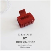 DUO SHANG 朵尚 红色方形抓夹 AA1755
