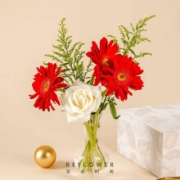 PLUS会员 ：REFLOWER 花点时间 混搭花束 白玫瑰1枝+非洲菊3枝+黄莺2枝