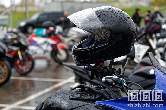 摩托车手机充电器怎么选择?电动车车载充电器选购指南