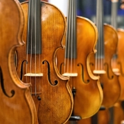 初学者怎么选择小提琴？小提琴选购指南