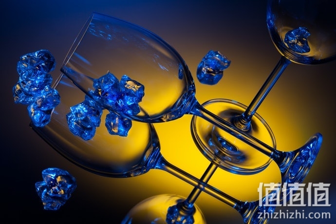 怎么选择速冻冰块？威士忌冷却冰粒挑选指南