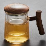 茶博会获奖品牌，容山堂 茶水分离竖纹/锤纹胡桃木玻璃泡茶杯 2款