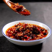大颗粒牛肉，配料干净：220gx2瓶 李子柒 好拌牛肉酱