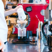 怎么选择自动研磨咖啡机？自动研磨咖啡机选购指南