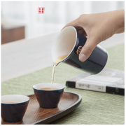 南山先生 霁蓝描金公道杯 陶瓷 手工分茶器