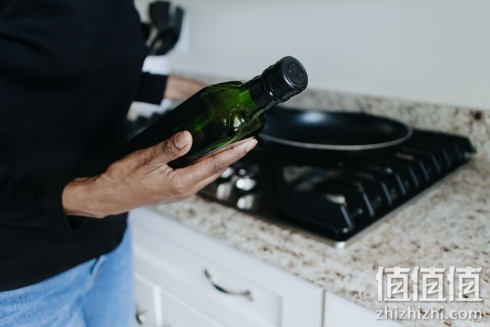 如何选择橄榄油？橄榄油选购指南