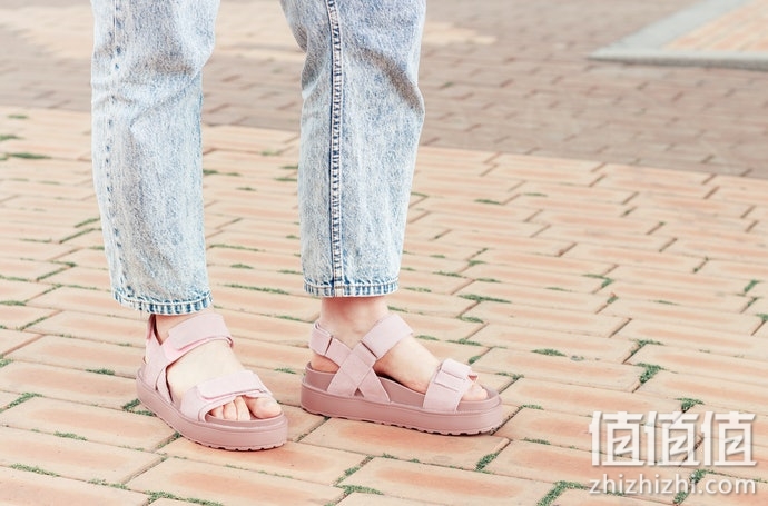 女士凉鞋怎么选？女士凉鞋选购指南
