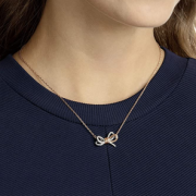 国内896元！Swarovski 施华洛世奇 Lifelong Bow 蝴蝶结吊坠项链 5440636  直邮含税到手￥418.99