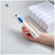 Oral-B 欧乐-B 博朗欧乐B600PLUS3D智能电动牙刷蓝色款 智能压力感应 防水机身 感应式充电