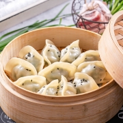限区域、88VIP：饺小歌 鲅鱼水饺240g*12件+面包 500g