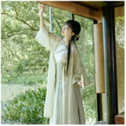 十三余 宋制汉服 龙须草 天丝对襟长衫+吊带+三裥裙