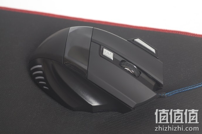 怎么选择游戏鼠标垫？游戏鼠标垫选购指南