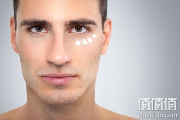 如何选择男士粉底？男士粉底选购指南