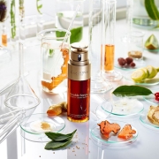 88VIP：CLARINS 娇韵诗 双萃焕活修护精华露 50ml