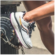 15日20点：saucony 索康尼 Triumph 胜利19 男女款跑步鞋