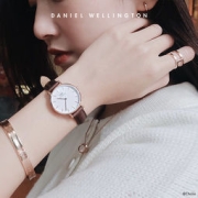 丹尼尔惠灵顿 dw PETITE系列优雅皮质手表 28mm
