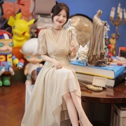 PLUS会员：FOURDATRY FD123 女士V领收腰连衣裙