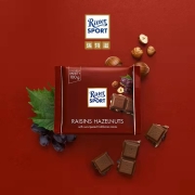 德国进口Ritter Sport瑞特斯波德（瑞特滋）葡萄干榛子牛奶巧克力100g运动排块巧克力