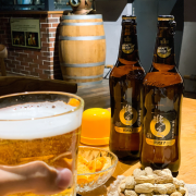 珠江啤酒 97经典纯生啤酒528mL*12瓶*2箱 赠原麦珠江啤酒330mL*12罐
