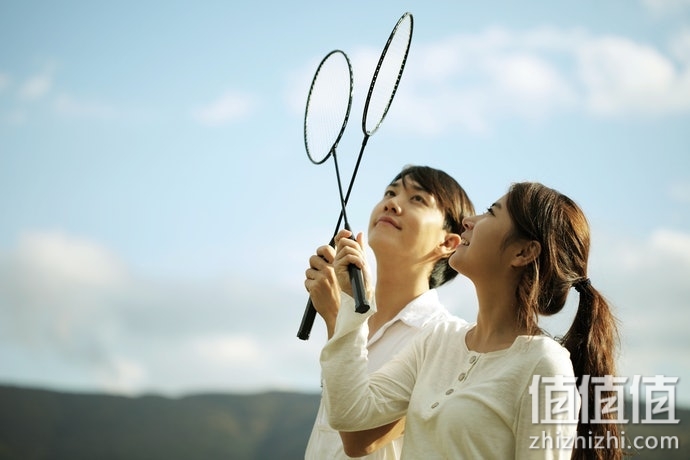 羽毛球拍怎么选？羽毛球拍选购指南