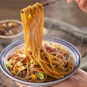临期特价！陈克明旗下：300gx3盒 拌公式 酸菜肉末干拌米粉