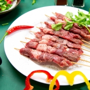 游牧御品 蒙古牛肉串（30串） 腌制入味 国产烧烤食材 烤肉烤串半成品牛肉生鲜 牧养小黄牛肉