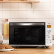 TOSHIBA 东芝 ER-SS17ACNW 微波炉 白色