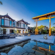 4天3晚玩转丽江，连住带玩！云南丽江自由行双人套餐（含3晚5钻轻奢酒店+接车/站+古城下午茶等