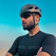 洛克兄弟（ROCKBROS）骑行头盔山地公路自行车头盔男女带风镜一体成型炫彩安全帽 透气款钛色 灰色镜片 带帽檐