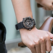 精工（SEIKO） 手表Prospex系列罐头太阳能手表PADI联名运动潜水男表街头时尚石英表 SNJ028P1