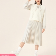 A21女装梭织V领长袖长连衣裙 白卡其 S