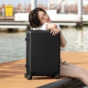 地平线8号（LEVEL8）行李箱旅行箱登机箱密码箱20英寸德国科思创PC箱体男女拉杆箱 黑色