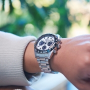 精工（SEIKO）手表 PROSPEX系列熊猫太阳电能三眼针钢带100米防水夜光男表 SSC813P1生日礼物
