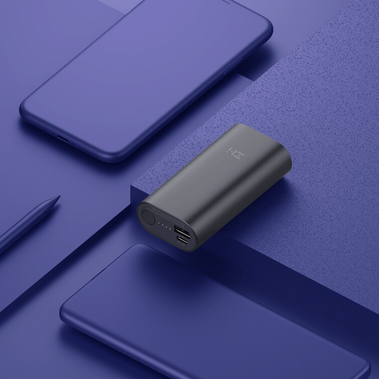 ZMI紫米10000mAh迷你移动电源PD30W快充小巧便携充电宝适用于红米/iPhone14/13Pro Max等 QB818黑