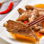 恋食记 带鱼罐头 罐装五香鱼罐头熟食海鲜罐头即食刀鱼香辣黄花鱼茄汁鲭鱼沙丁鱼饭菜方便速食下酒菜 精选五香带鱼罐头100g*1罐